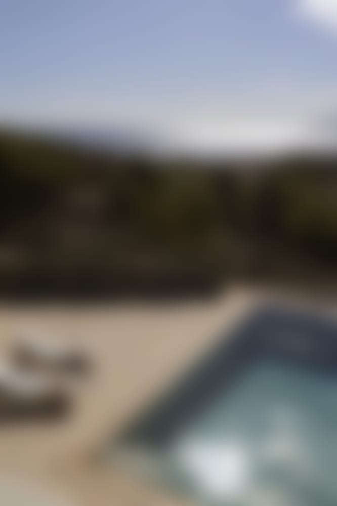 More gorgeous views out over the pool and the sea.